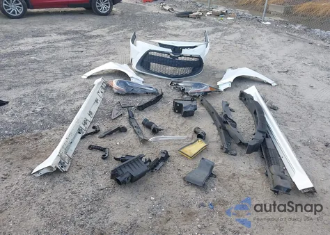 2021 Toyota Corolla Le z USA, uszkodzony, nr VIN 5YFEPMAE9MP236922